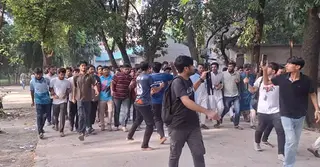 ডাকসু নির্বাচন স্থগিতের খবরে ঢাবি ক্যাম্পাসজুড়ে বিক্ষোভ